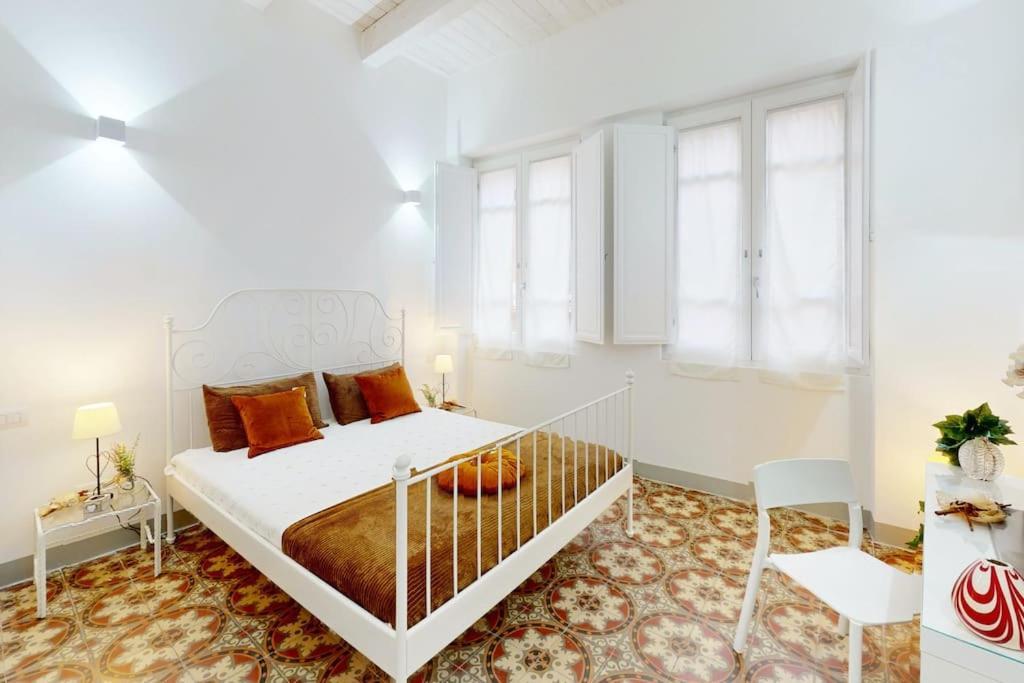 Apartment Nearby Historic Center - 2 Private Bathrooms Cagliari Esterno foto